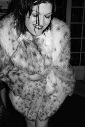 Vicky Lovecat live
